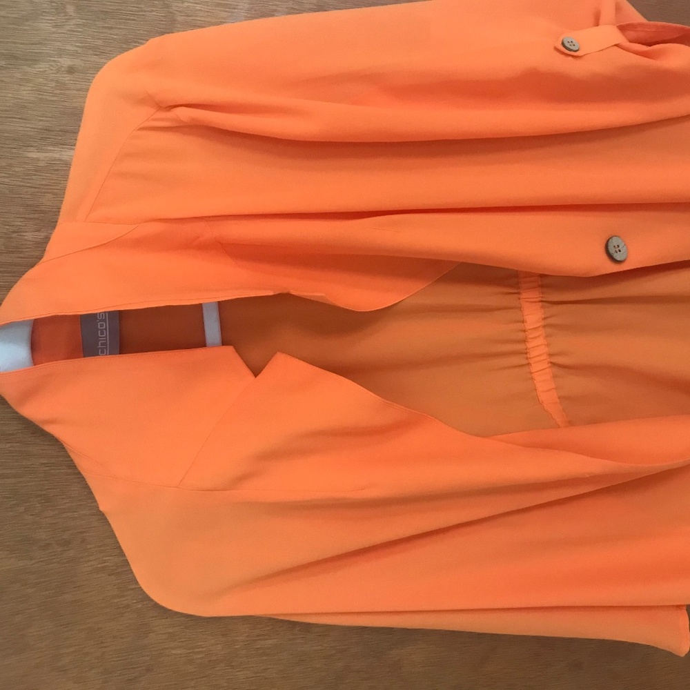 CHICOS ORANGE SIZE 2  ( SIZE 12 OR L)